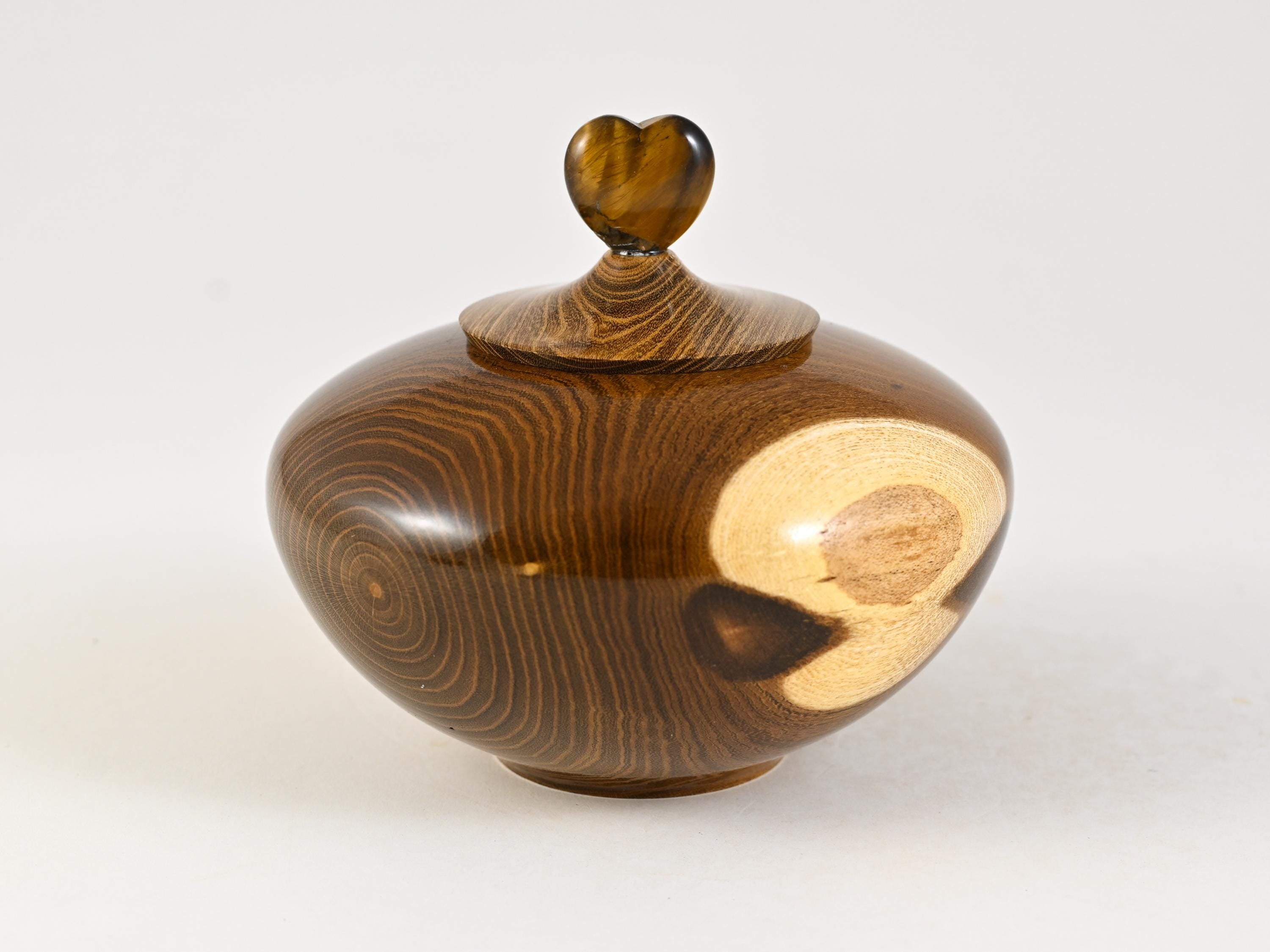 Handmade Laburnum Keepsake Wood Urn (20 c.i.)
